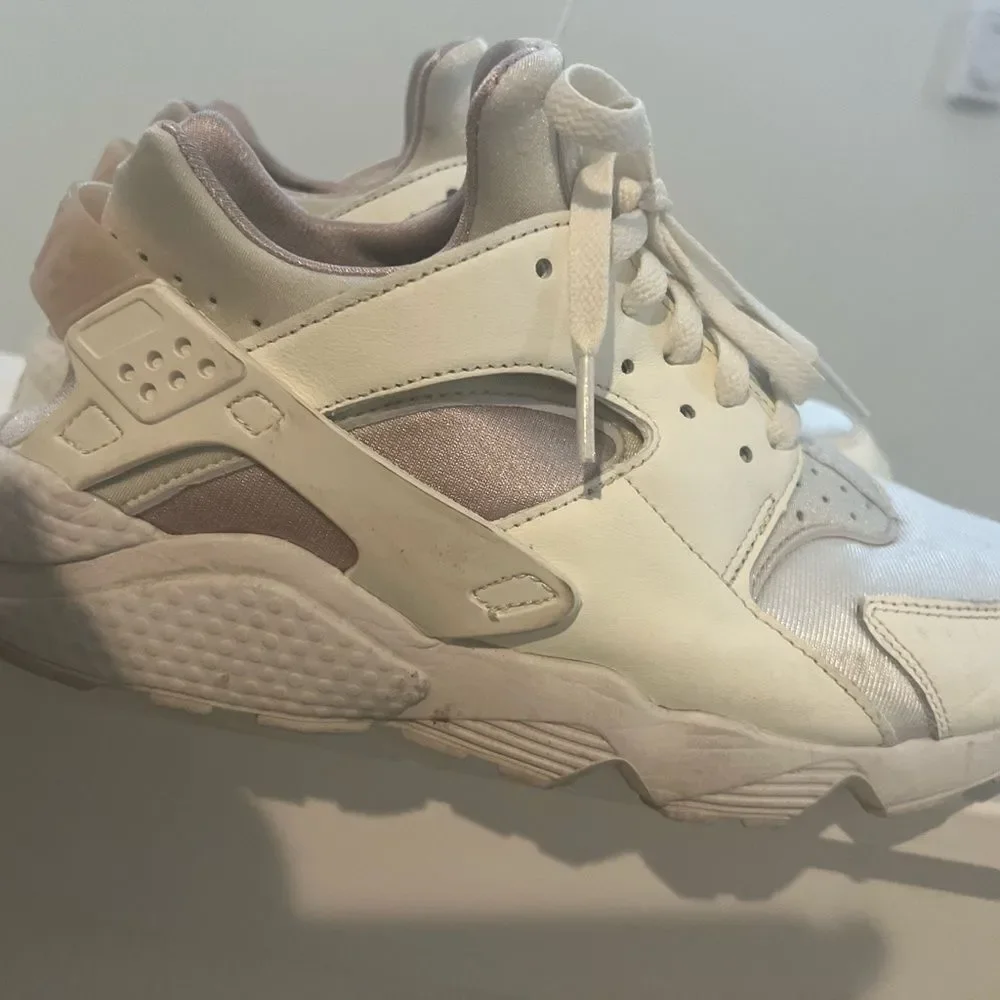 Nike Women's Air Huarache Shoes Sneakers Sail/Light Bone DH4439-104 US 10